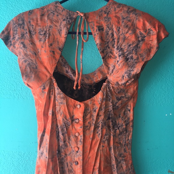 Versatile Button Up Blouse - Picture 2 of 3